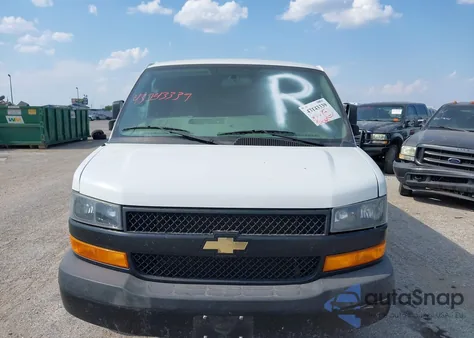 2019 Chevrolet Express 2500 Work Van z USA, uszkodzony, nr VIN 1GCWGAF13K1366785